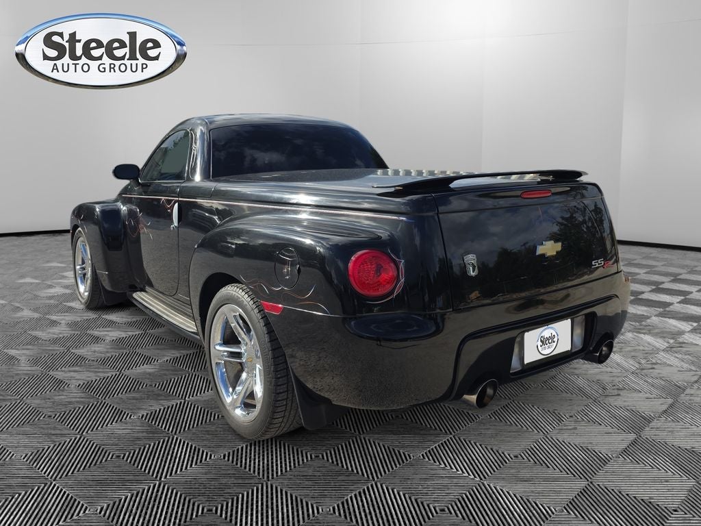 2005 Chevrolet SSR Base