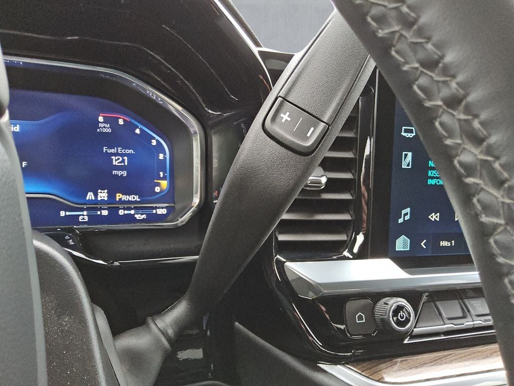 2025 GMC Sierra 1500 4WD Crew Cab Short Box SLT