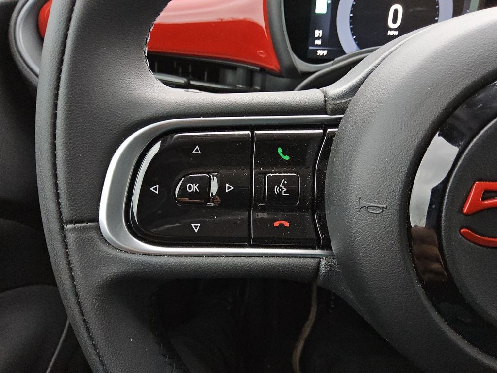 2024 FIAT 500e INSPI(RED) FWD