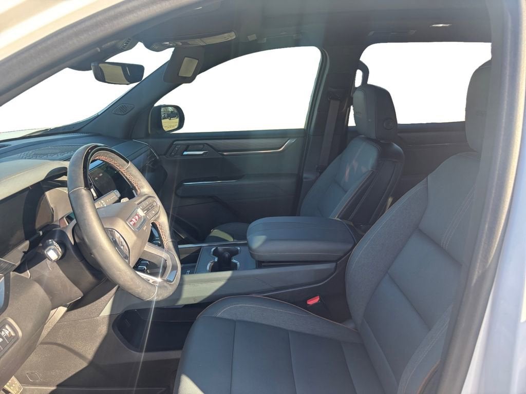 2025 GMC Acadia AT4