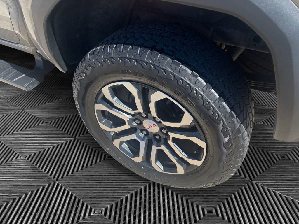 2024 GMC Canyon AT4