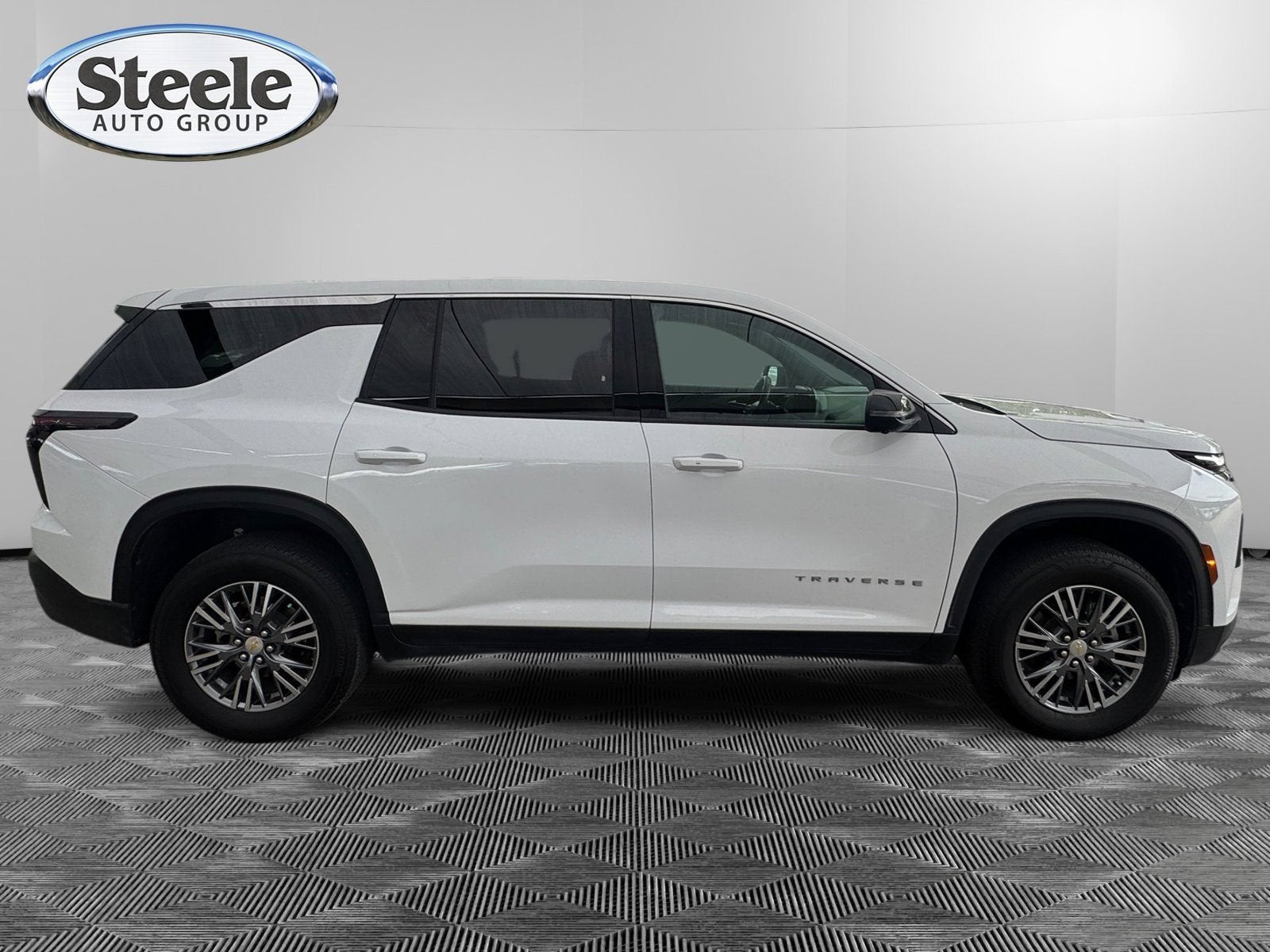 2024 Chevrolet Traverse LS