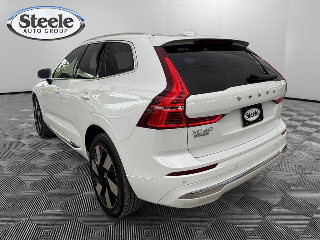 2023 Volvo XC60 Recharge Plug-In Hybrid T8 Plus Bright Theme