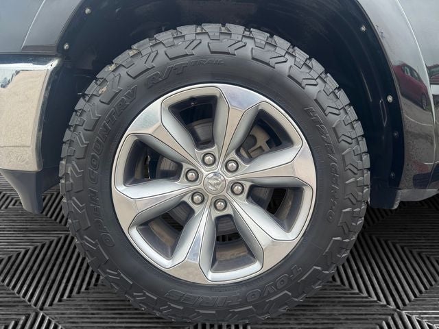 2019 RAM 1500 Limited Crew Cab 4x4 5'7' Box