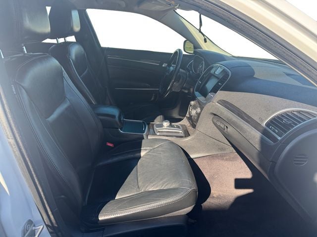 2016 Chrysler 300 Limited