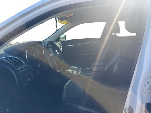 2016 Chrysler 300 Limited