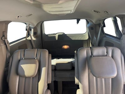 2015 Chrysler Town & Country LX