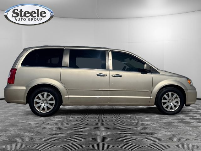 2015 Chrysler Town & Country LX