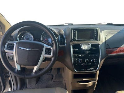 2015 Chrysler Town & Country LX