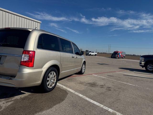 2015 Chrysler Town & Country LX