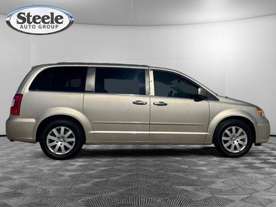 2015 Chrysler Town & Country LX