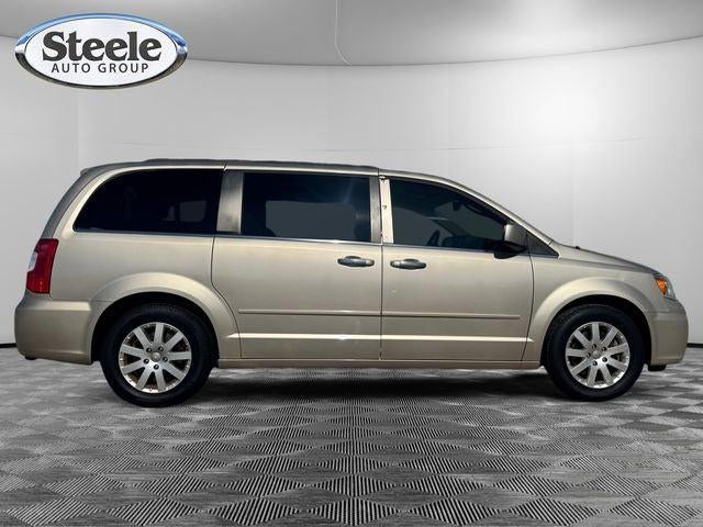 2015 Chrysler Town & Country LX