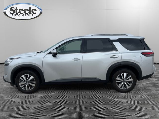 2025 Nissan Pathfinder SL FWD