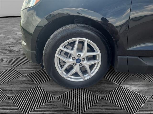2021 Ford Edge SE