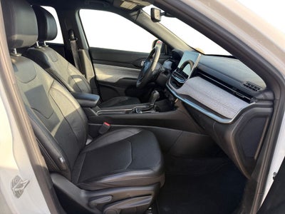 2023 Jeep Compass Latitude Lux FWD