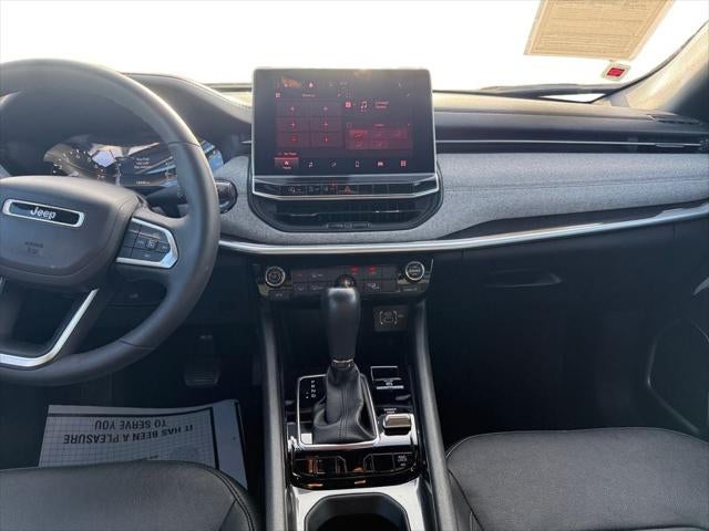 2023 Jeep Compass Latitude Lux FWD