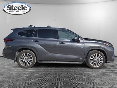 2025 Toyota Highlander Hybrid Platinum