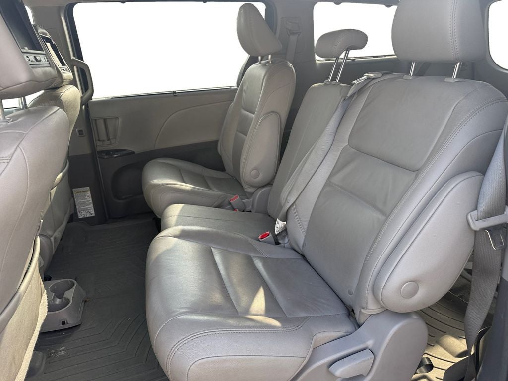 2018 Toyota Sienna XLE 8 Passenger