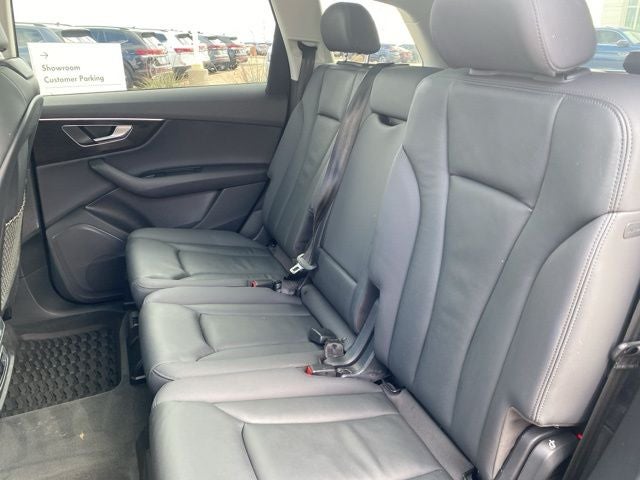 2022 Audi Q7 45 Premium quattro