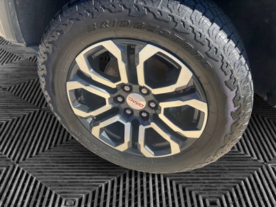 2024 GMC Canyon AT4