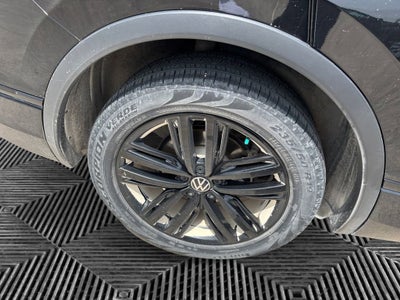 2022 Volkswagen Tiguan SE R-Line Black