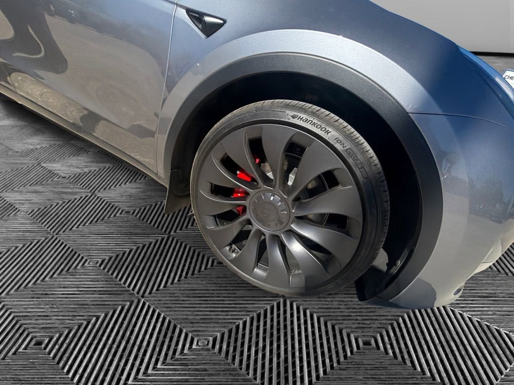 2025 Tesla Model Y Performance