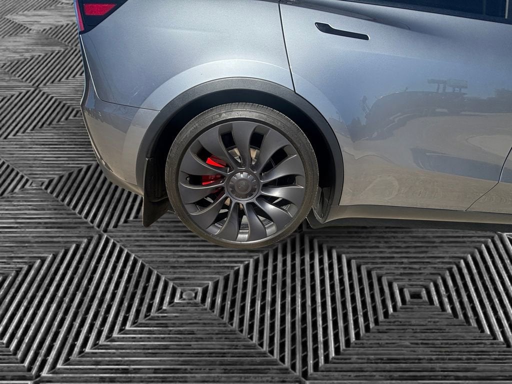 2025 Tesla Model Y Performance