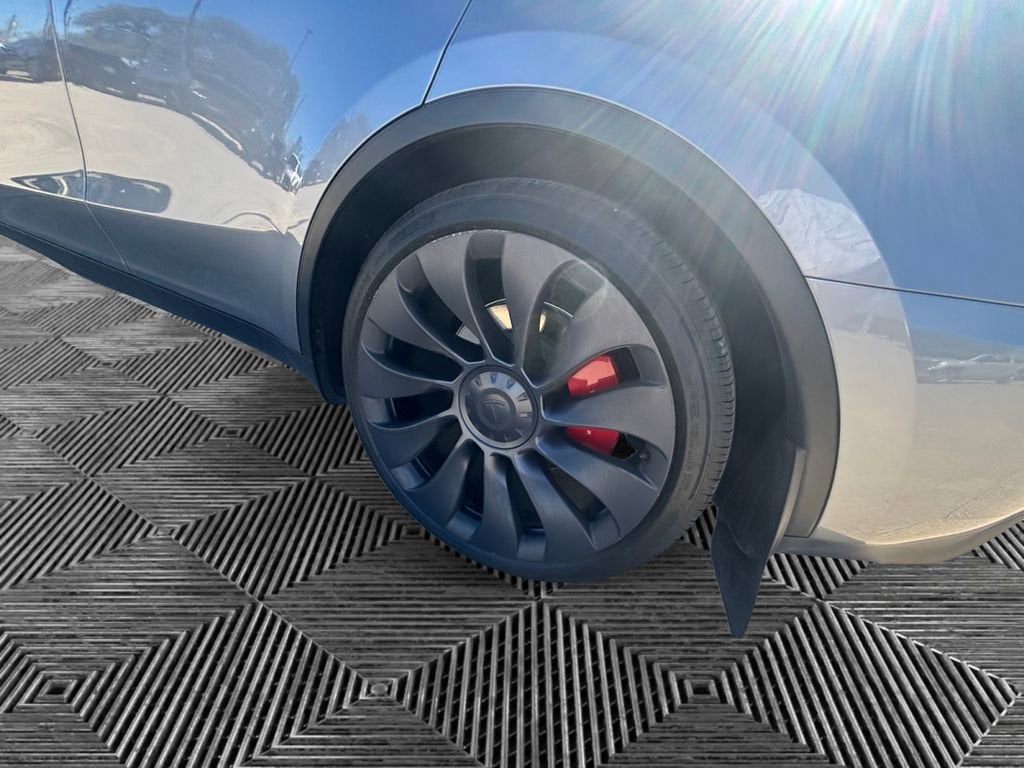 2025 Tesla Model Y Performance